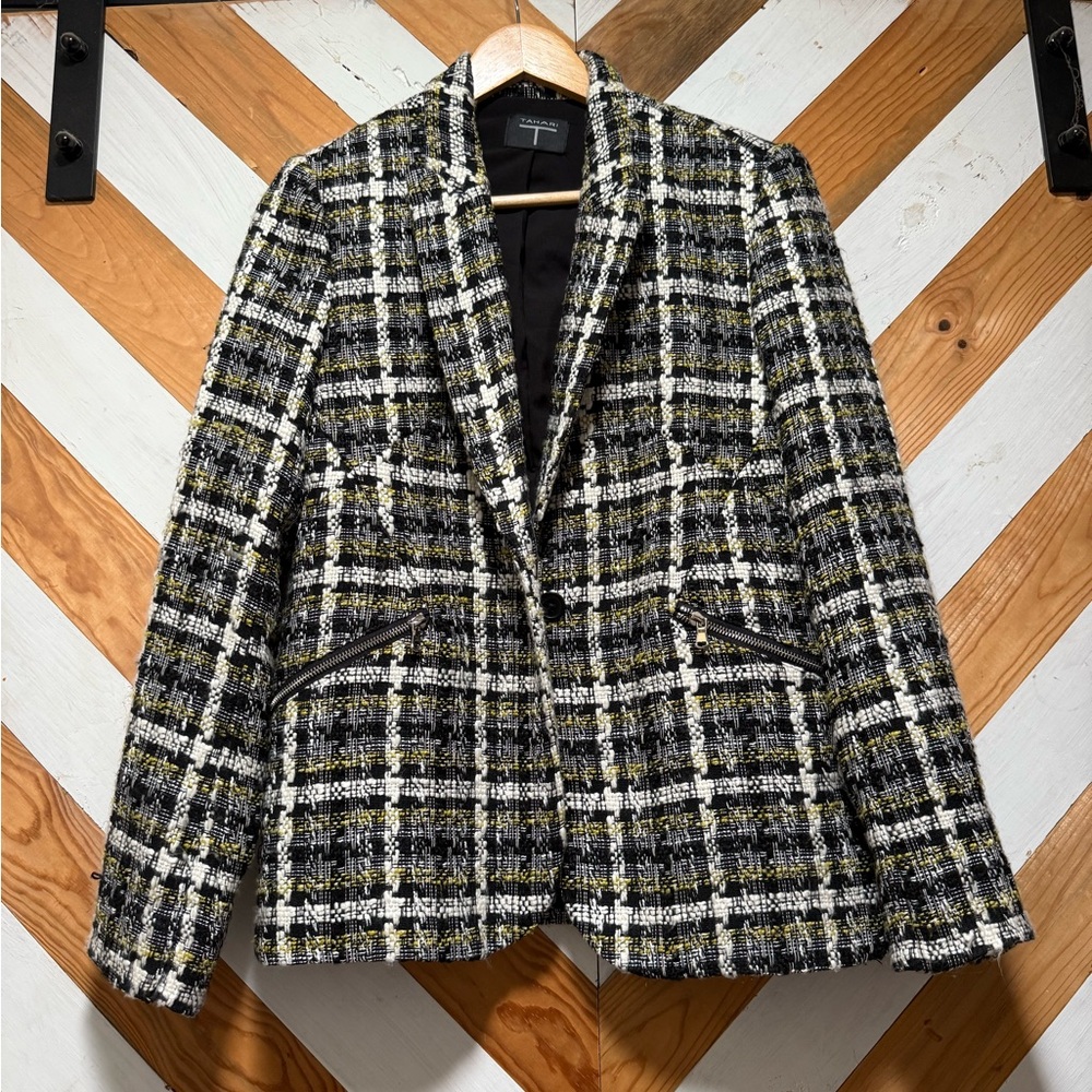 Tahari Chic Plaid Tweed Blazer